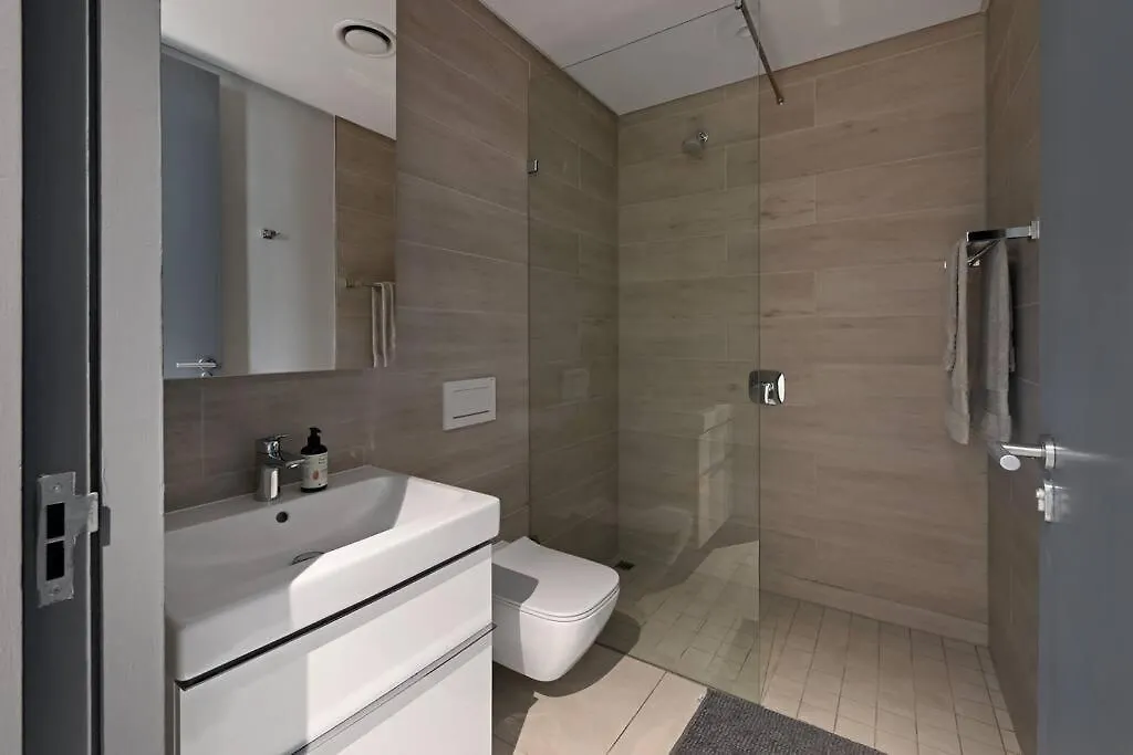 Sara - Modern City Centre Apt - Views! Κέιπ Τάουν