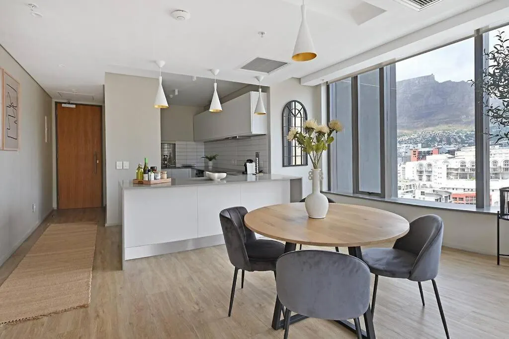 Διαμέρισμα Sara - Modern City Centre Apt - Views! Κέιπ Τάουν Νότια Αφρική