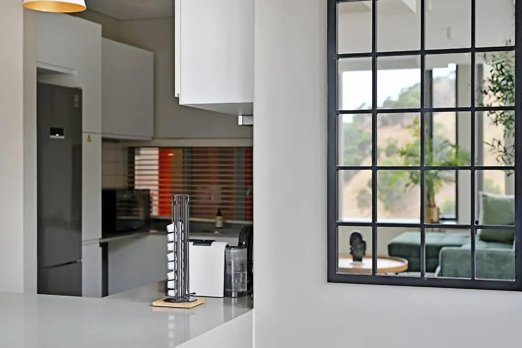 Sara - Modern City Centre Apt - Views! Κέιπ Τάουν 0*,  Νότια Αφρική